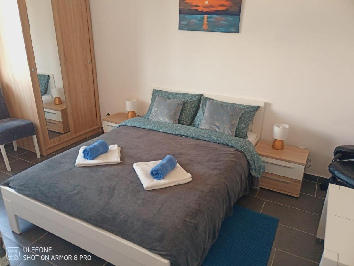 Abelia Sea View Apartment Póla Kültér fotó